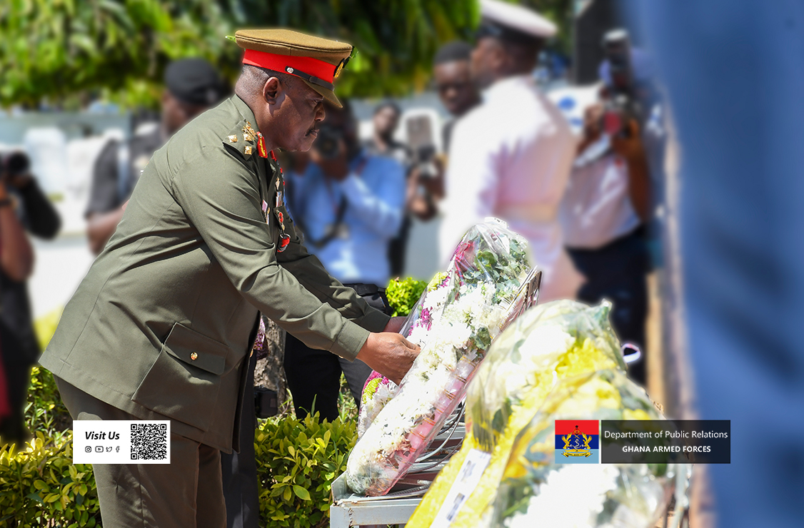 VAG MARKS 80TH REMEMBRANCE DAY - Image 4