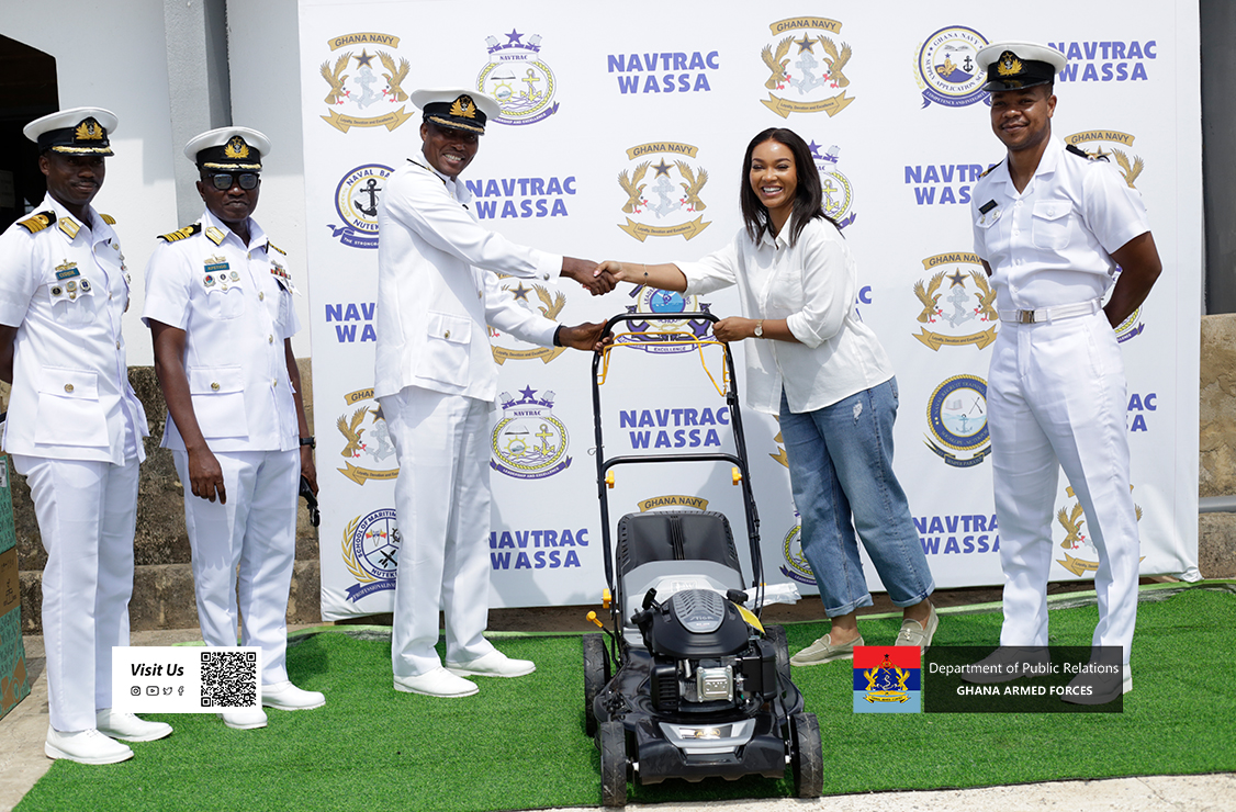 ATIKPUI FAMILY DONATES TO NAVTRAC